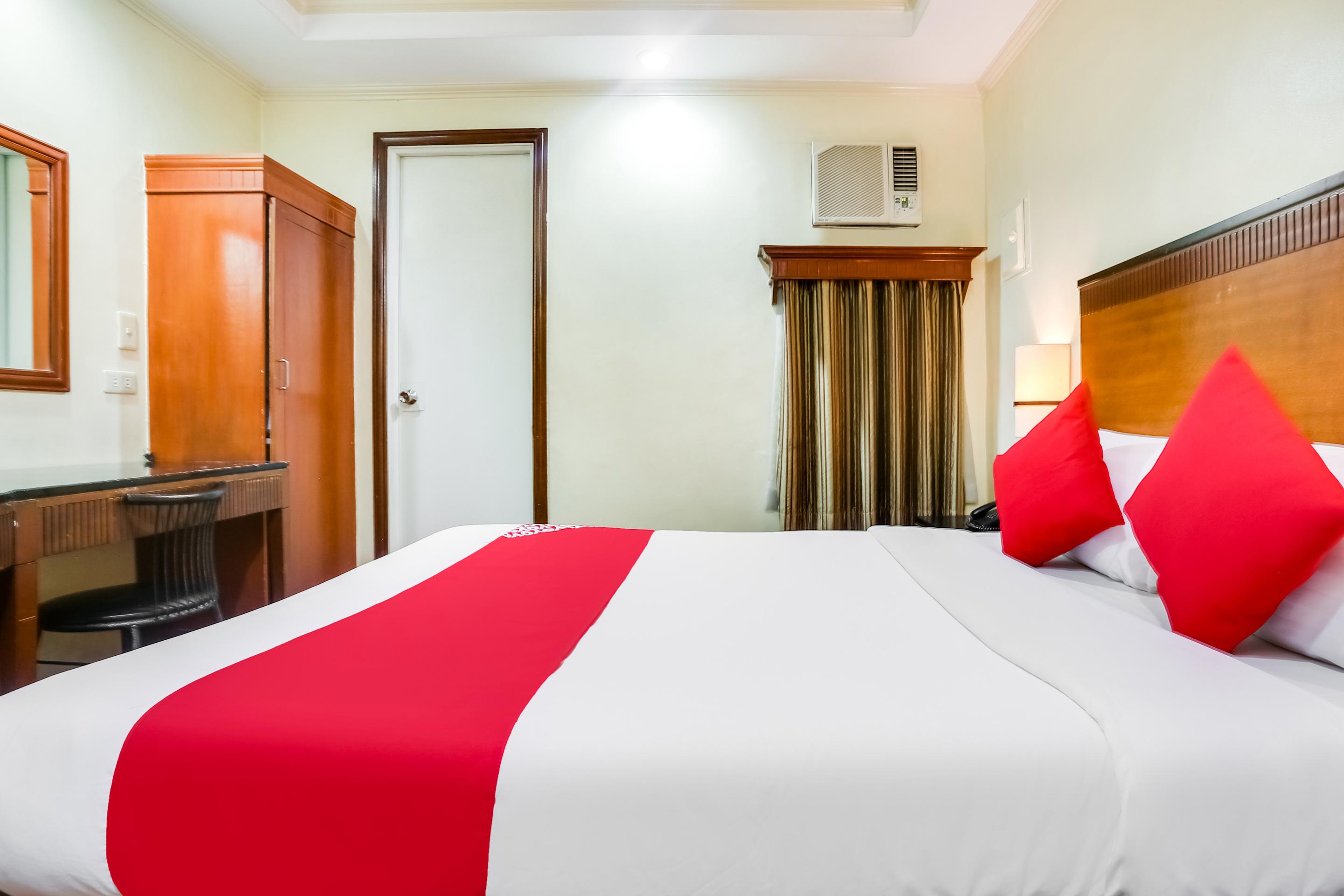 Royale Parc Inn & Suites Quezon City Dış mekan fotoğraf